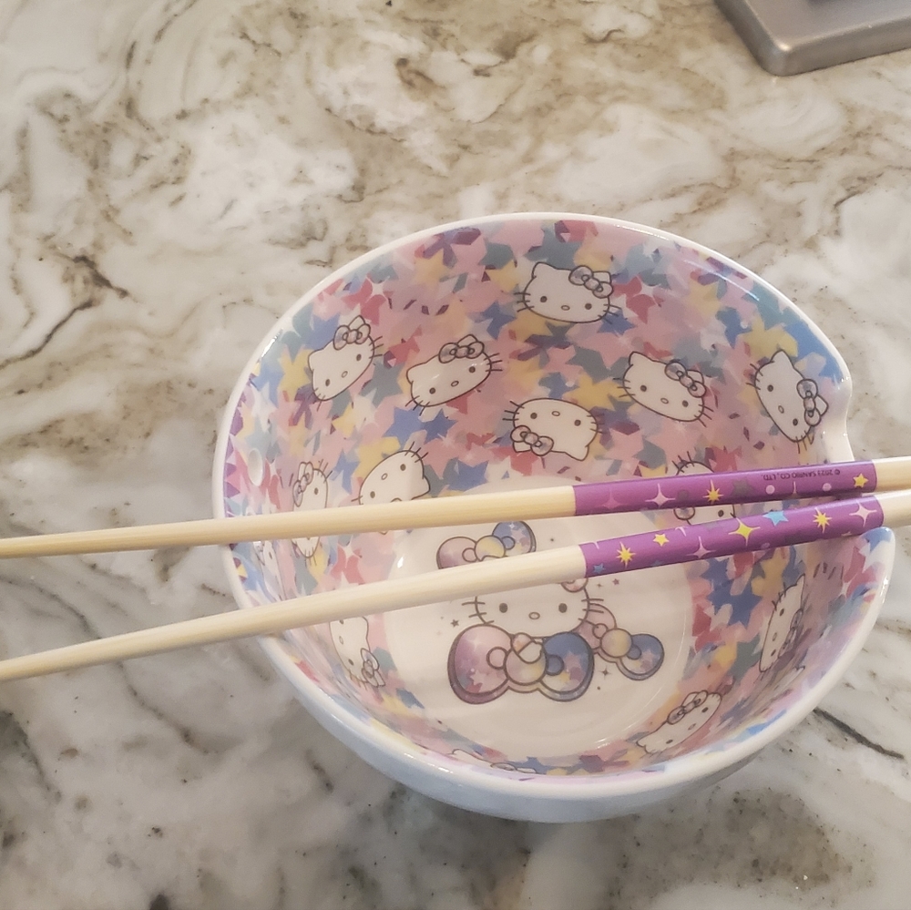 Hello Kitty Chopstick Noodle Bowl